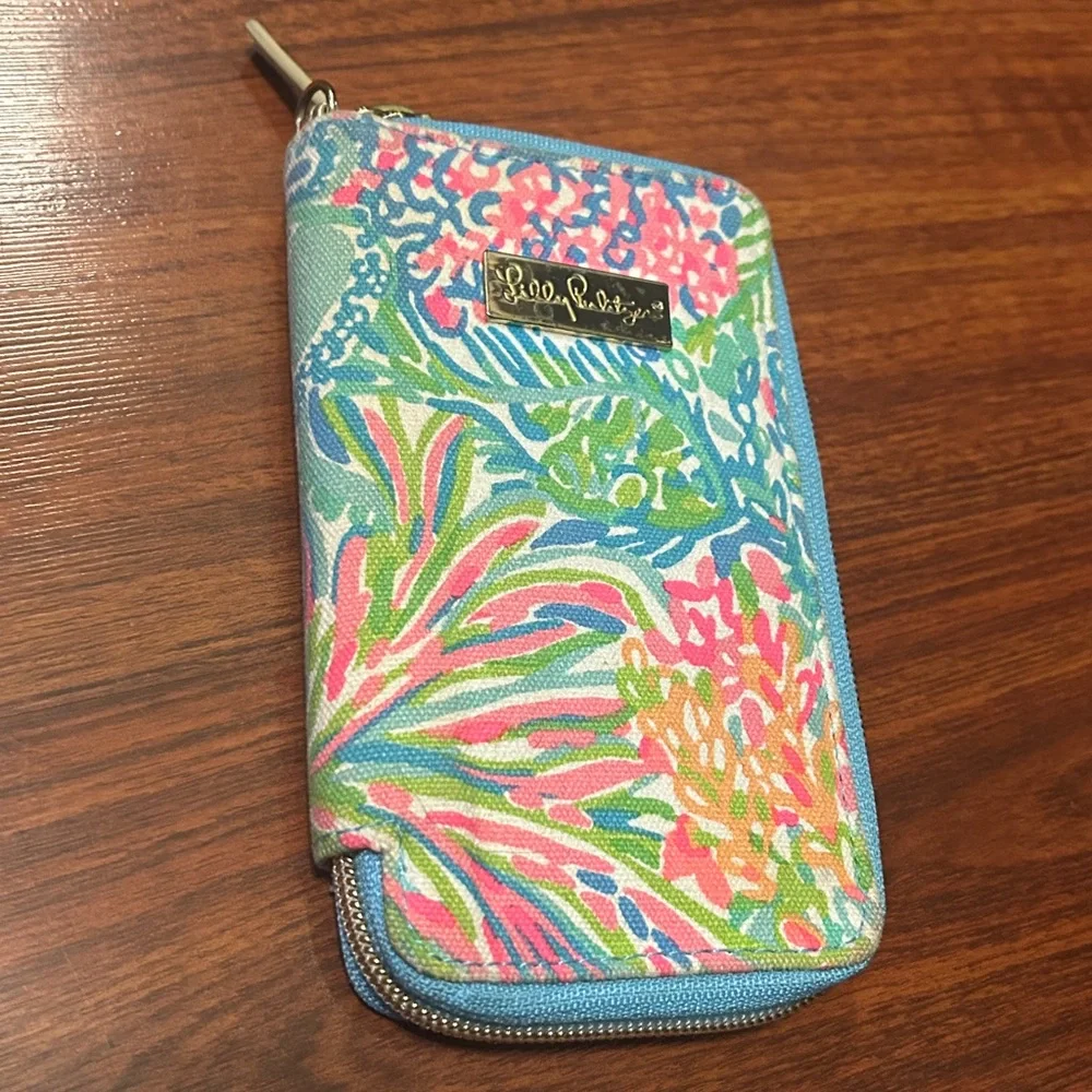Lilly Pulitzer Multicolor Tropical Floral Zip Phone Wallet